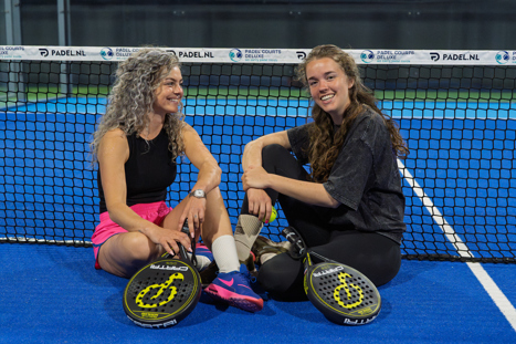 Spelers-op-een-padelbaan-hoogezand.jpg