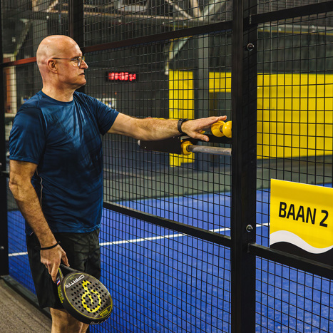 De score instellen tijdens een padelwedstrijd.jpg